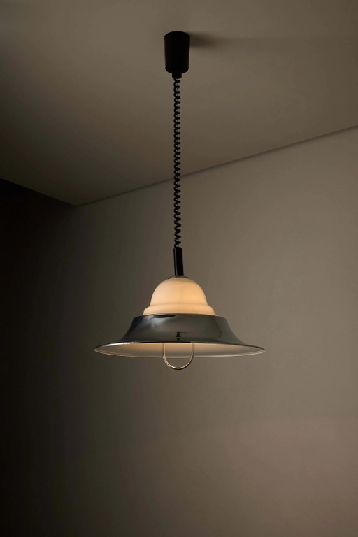 Lampe à suspension réglable chromée et verre opalin Modèle 7565 par Cosack
