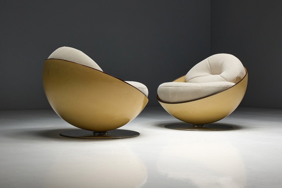 Image 1 of Sillones Esfera de Ricardo Fasanello, Brasil, finales de la década de 1960