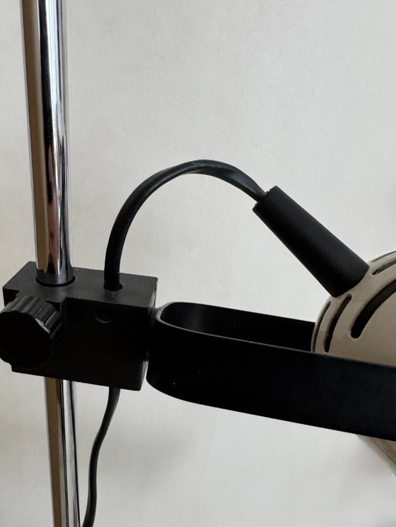 Image 1 of Lampadaire vintage orientable, métal laqué blanc mat et chrome, France, 1970