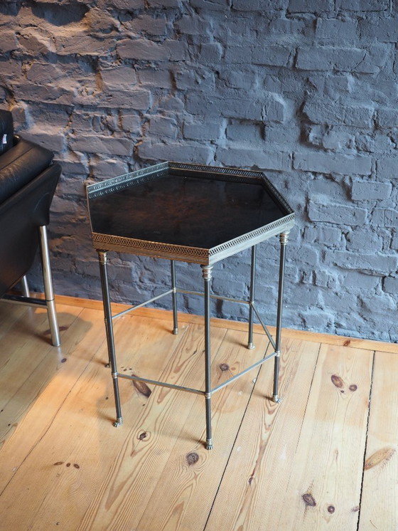 Image 1 of Mesa auxiliar Charles & Fils con patas de león y madera de raíz hexagonal