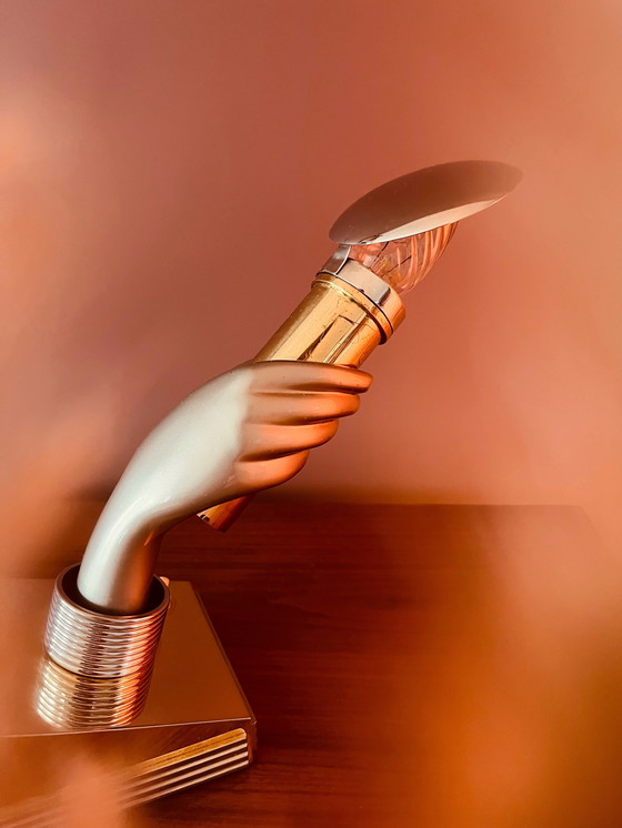 Image 1 of Zeer Uniek! Golden Hand Tafellamp