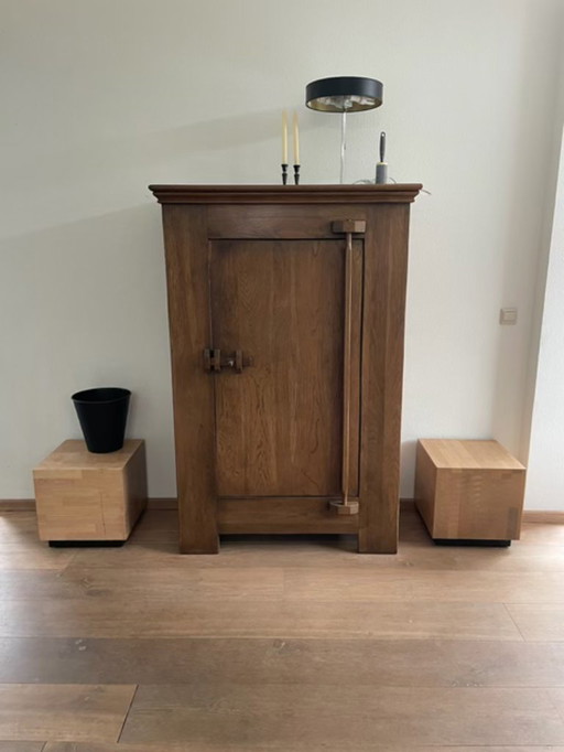 Antica credenza per il pane