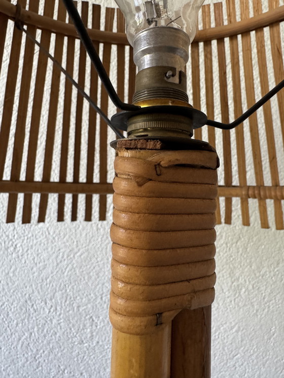 Image 1 of Lámpara de pie con soporte para plantas de ratán de los años 50