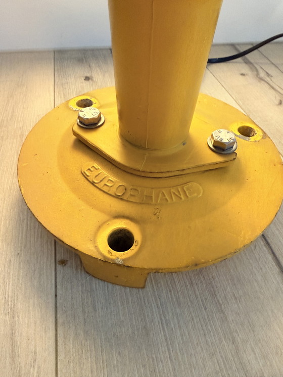 Image 1 of Lampe de chevet ( anciennement utilisée pour le marquage d’aéroport)