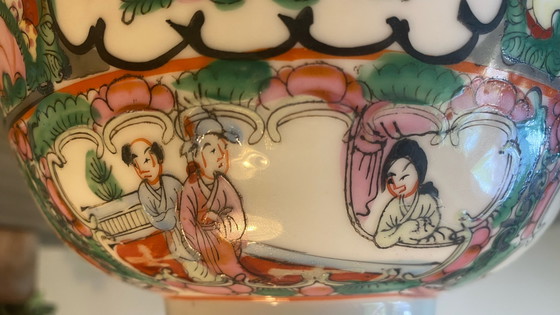Beautiful Vintage Chinese 'Rose Medallion' Porcelain Bowl – Ø 18 cm – China (photo 7 of 8)