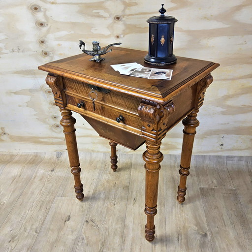 Mesa de costura Biedermeier antigua / mesa auxiliar de chapa de madera de raíz / mesa de almacenamiento