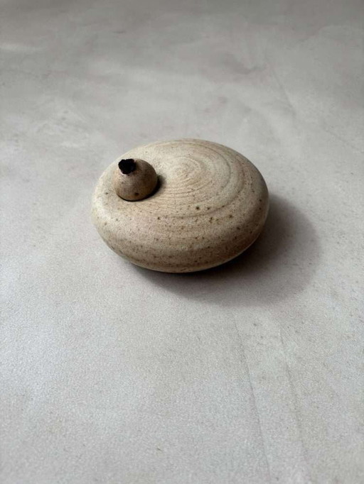 Japandi vase Freek Berends 70s ceramic design