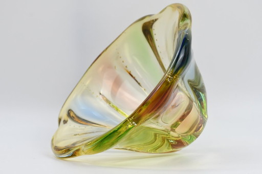 Cuenco jardinera „Pizzicato“ de Hana Machovská, cristalería Mstišov, 1959 – Vidrio artístico checo bullicante, 27 cm