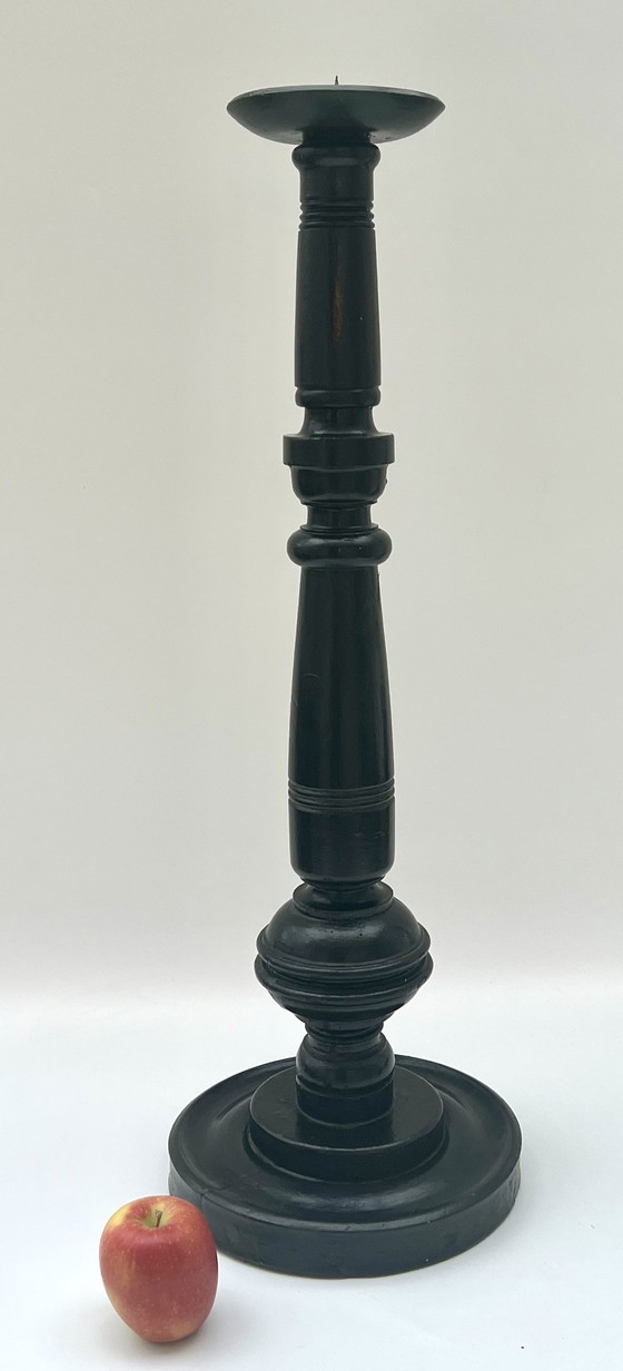 Image 1 of Gran candelabro/lámpara de pie antigua de madera, pintada de negro, aprox. 70 cm.