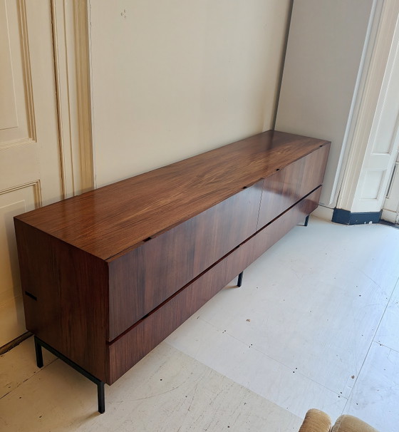 Vintage minimalistisch dressoir – Wood (photo 15 of 15)