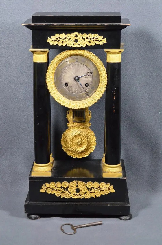 French Napoleon III Ebonized Wood Portico Mantel Clock, Circa 1860 – Brass (photo 5 of 13)
