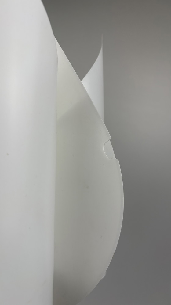 Image 1 of Ikea design lampada a tulipano bianco in plastica Knappa Tulpan in metallo