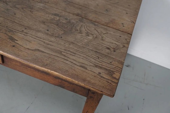 Image 1 of Tavolo da pranzo rustico antico francese in rovere invecchiato, XIX secolo