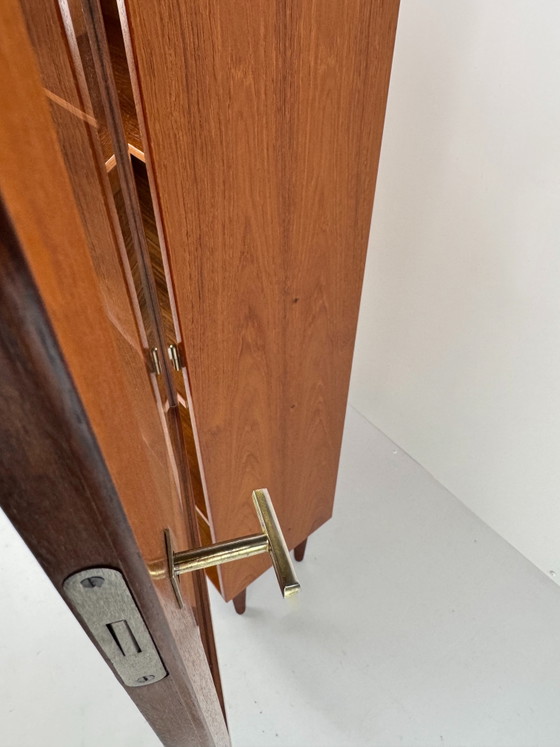 Vetrina danese in teak, Danimarca, anni '60 – Mobile bar, Wood, Glass (photo 7 of 13)