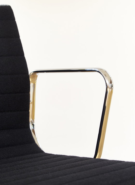 Image 1 of Silla Charles &amp; Ray Eames Aluminium Group EA 108 para Vitra