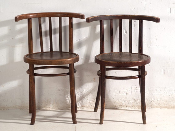 Antike Sessel im Thonet-Stil aus Bugholz – Mitteleuropa, circa 1930 - 2er-Set Stühle #3 (photo 29 of 40)