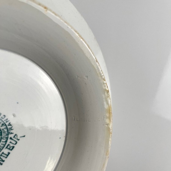 Image 1 of Plato de presentación con pie, de loza, modelo "Wilbur", Moulins des loups, finales del siglo XIX - principios del siglo XX.