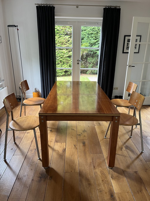 Bulthaup Eettafel Met 4 Bijbehorende Bulthaup Stoelen