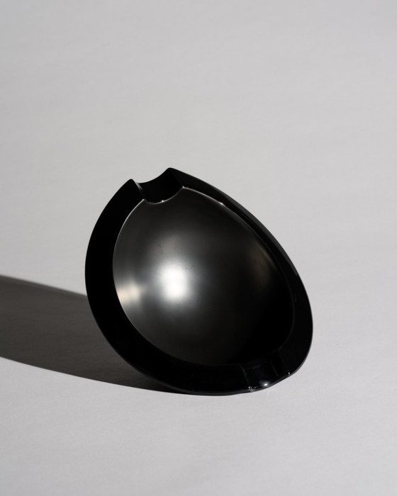 Image 1 of Jan van der Vaart pour Rosenthal Vase en porcelaine noire et duo de bols Nautica, Allemagne