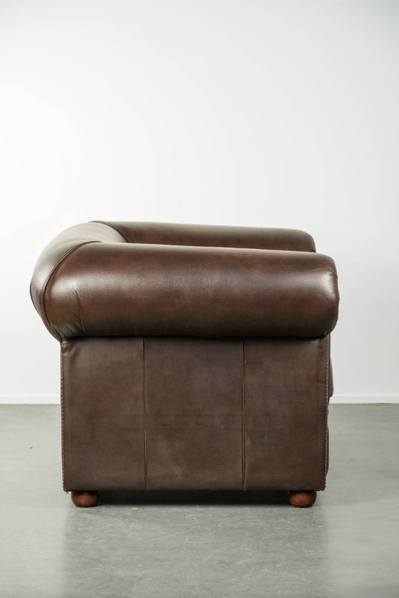 Luxury brown cowhide leather set consisting of a smooth Chesterfield sofa and armchair – 3-5 seaters (photo 19 of 26)