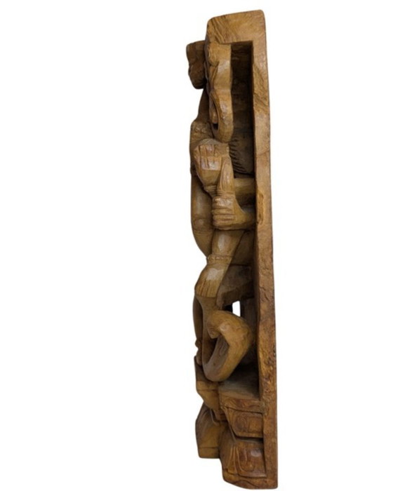 Image 1 of Bas-relief en bois antique représentant Shiva Nataraja – Inde du Sud, XIXe siècle