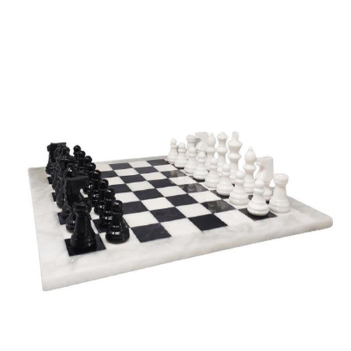 1970s Gorgeous Black and White Chess Set in Volterra Alabaster Handmade Made in Italy