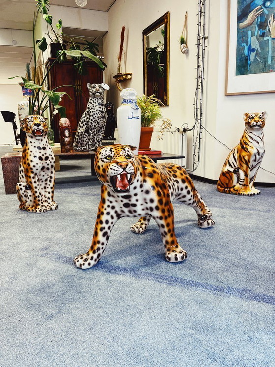 Image 1 of Statue de léopard en céramique
