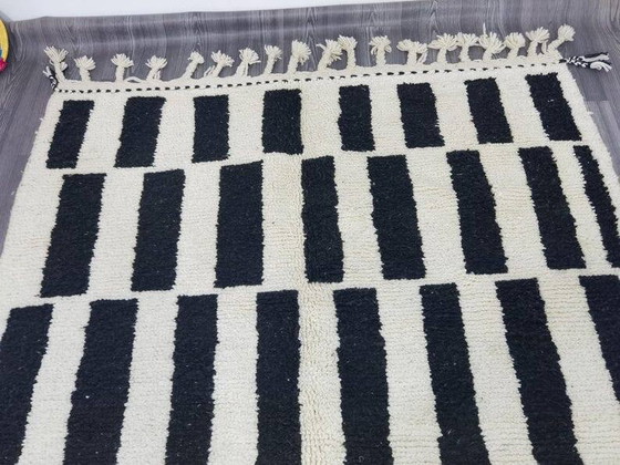 Tapis marocain artisanal 250cm x 150cm – Laine (photo 4 of 9)