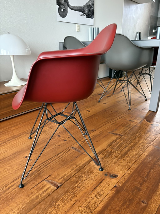 Vitra DAR chair