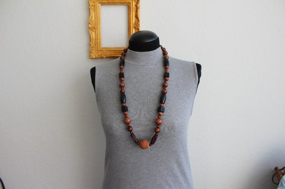 Image 1 of Lange ketting van natuurlijke houten kralen, bruin, handgemaakt, uniek stuk