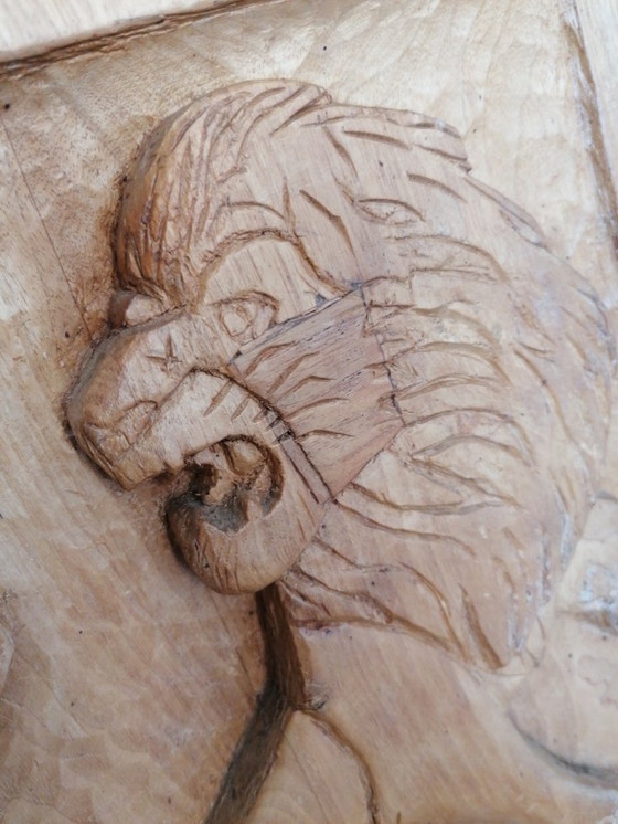 Image 1 of Handgesneden Houtsnijwerk - Leeuw