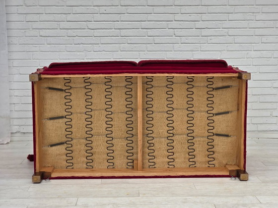 Image 1 of 1970, Deense 2-zits "Spaanse" drop arm sofa, kersenrood meubelvelours.