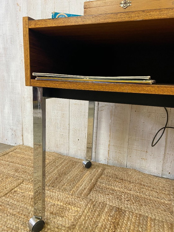 Image 1 of Modernistische bijzettafel uit de jaren 70