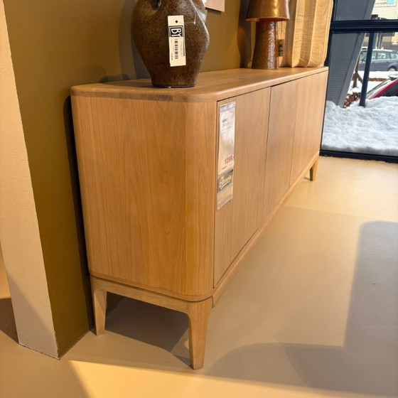 Image 1 of Dressoir Harvey 