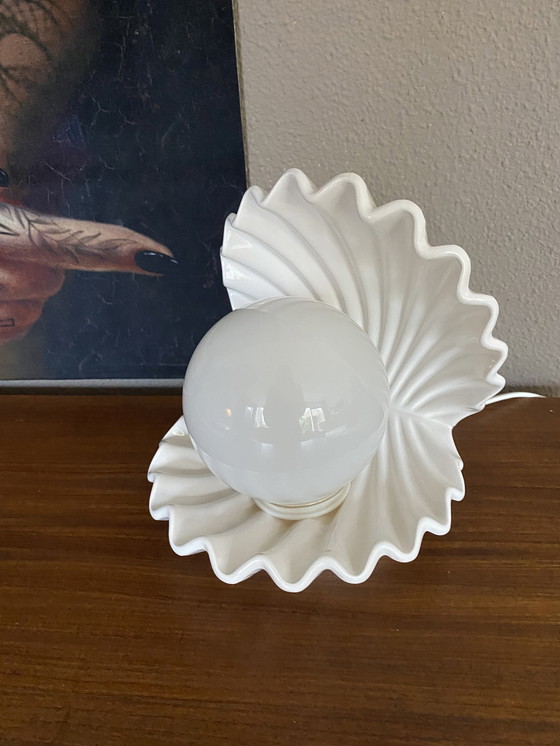 Image 1 of Lampada vintage a forma di ostrica con perla