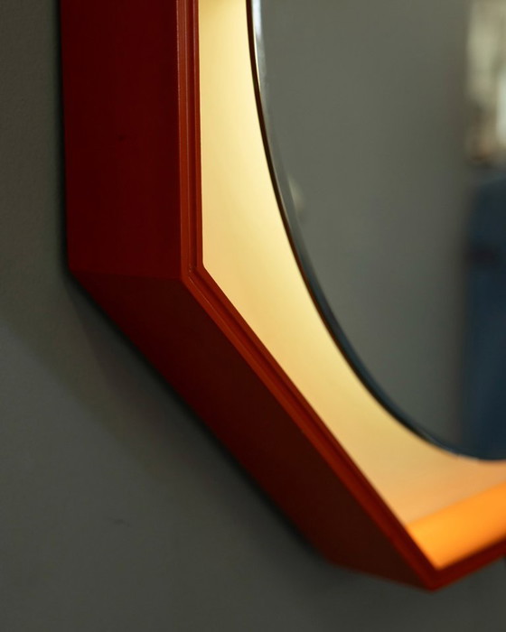 Image 1 of Vintage wandspiegel met achtergrondverlichting uit de jaren 70, Italiaans design.