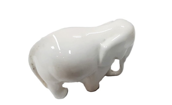 Image 1 of Statuetta di elefante in porcellana cinese d'epoca