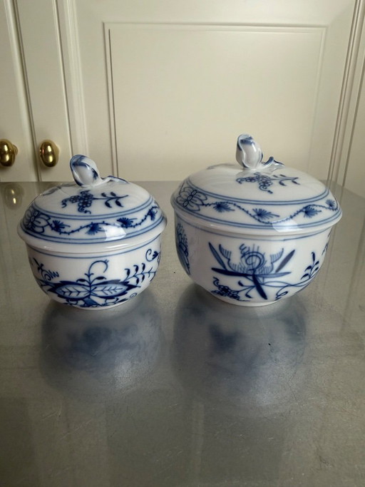 Original Meissen Onion Pattern Tin Set – 2 Lidded Tins – 1st & 2nd Choice – Excellent Condition