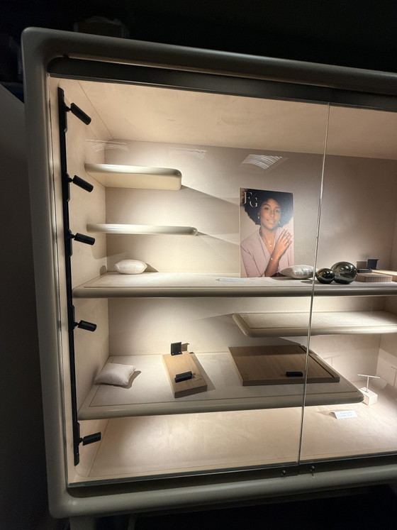 Set of 2 jewelry display cases with LED lighting in flight cases. – RONRUN, Display cabinets, Metal (photo 6 of 9)