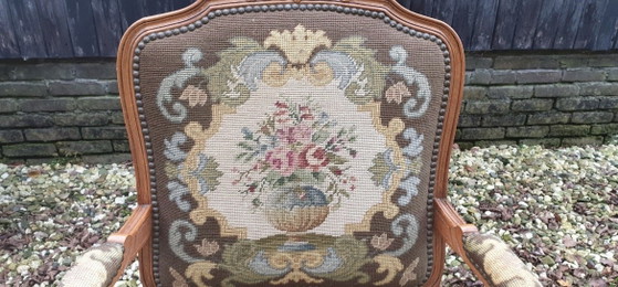 Louie s'empare du fauteuil – Textile, Wood (photo 5 of 9)