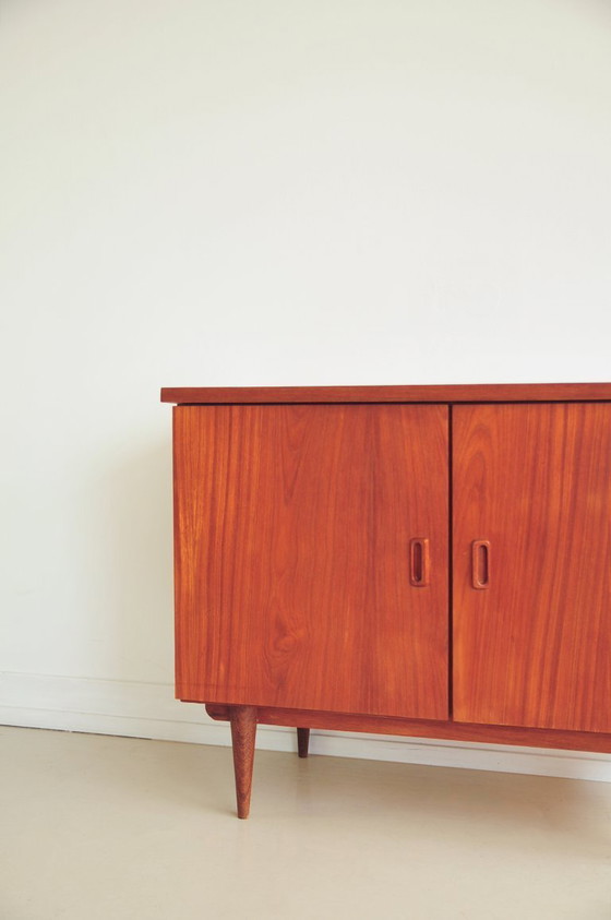 Image 1 of cassettiera in teak