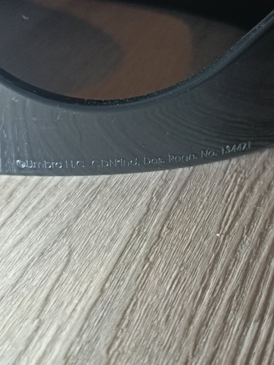 Image 1 of Portabotellas diseñado por Ran Lerner para Umbra 2009