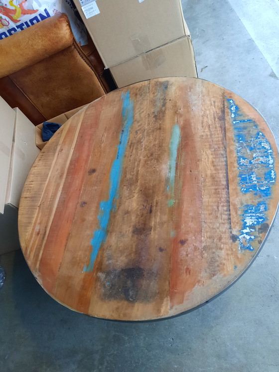Image 1 of Runder Couchtisch im Industriestil