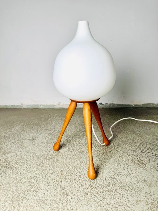 Model 105 Wooden Tripod Table Lamp by Uno & Östen Kristiansson for Luxus, Sweden 1950s – tafellampen, Glass (photo 2 of 7)