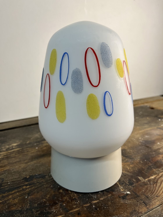 Image 1 of Lampada da soffitto vintage in vetro opalino della metà del secolo scorso