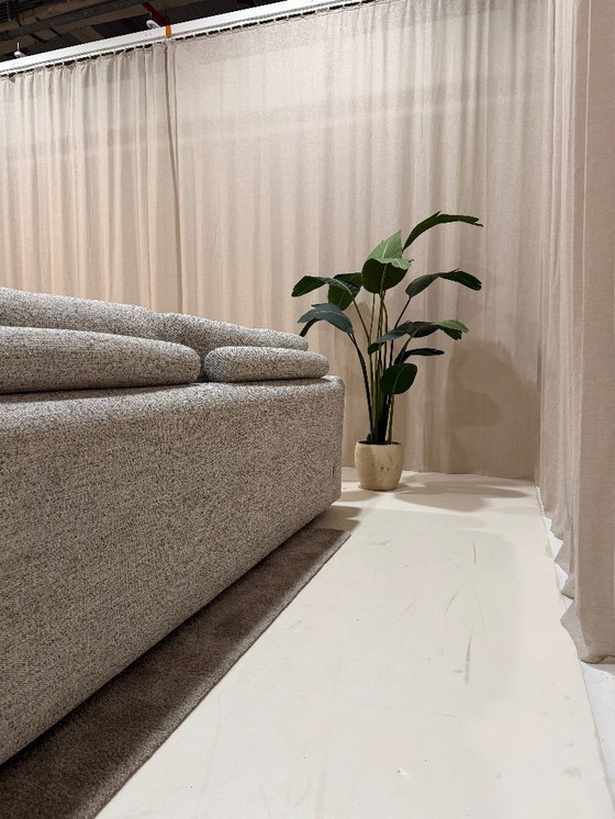 Image 1 of Le canapé d'angle Bas avec fonction relaxation de Moome