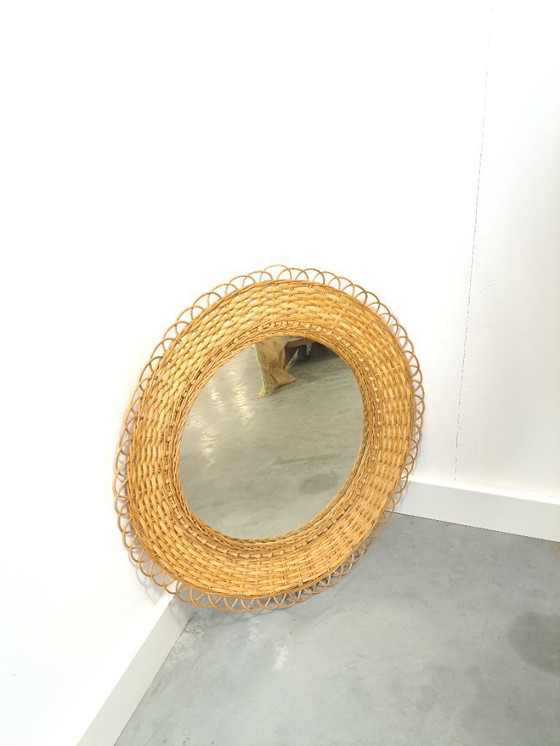 Image 1 of Grande specchio rotondo in rattan