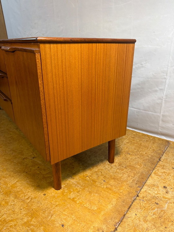 Buffet vintage exceptionnel en teck, style années 60 | Design britannique scandinave. Un buffet vintage des (photo 7 of 9)
