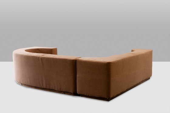 Image 1 of Roberto Pamio. Modulaire stoffen bank, model Lara. Circa jaren 1980-1990.