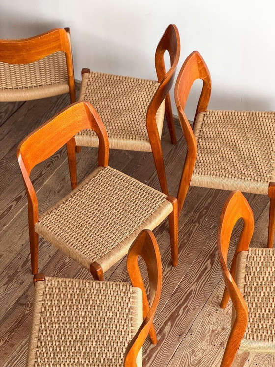 Image 1 of Set van 10 teakhouten eetkamerstoelen van Niels O. Møller voor J.L. Moller, model 71